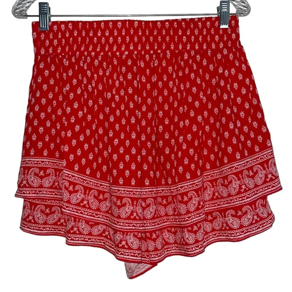 Gianni Bini Layered Shorts Red White Paisley Size Medium Boho Flowy Summer - Picture 2 of 7